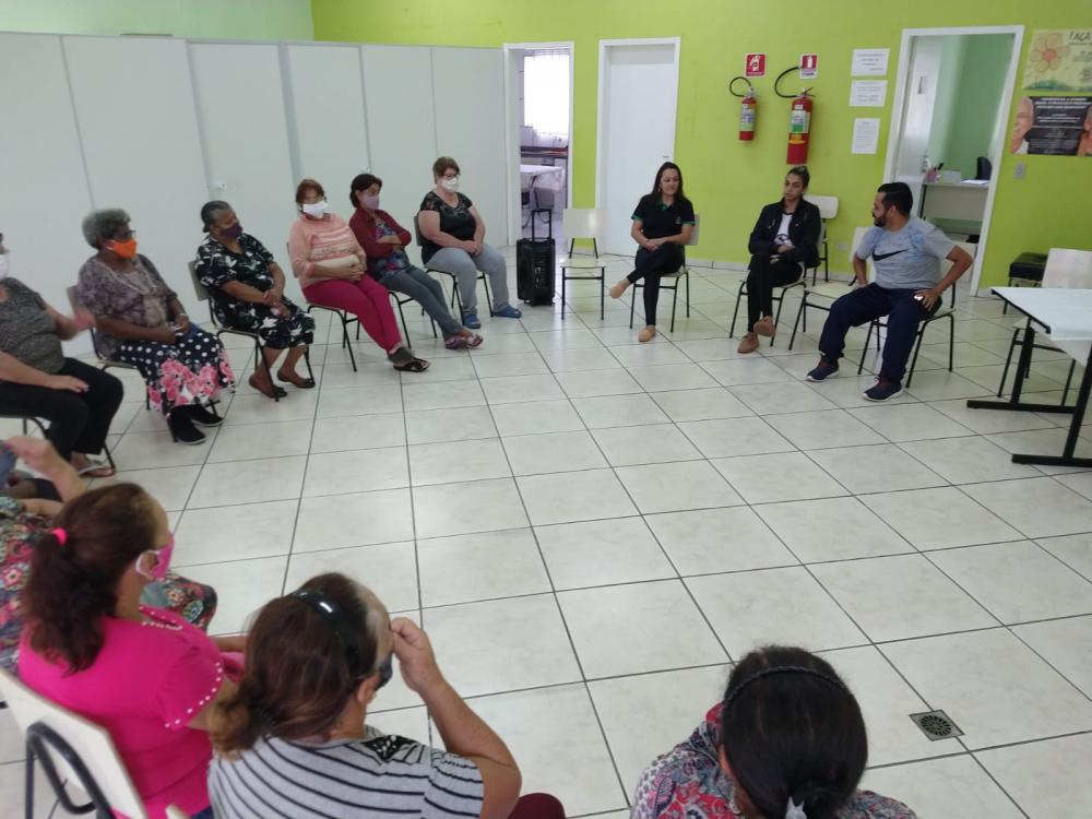 Assistência Social de Arapoti retoma atividades do grupo de idosos em Calógeras e CRAS Central