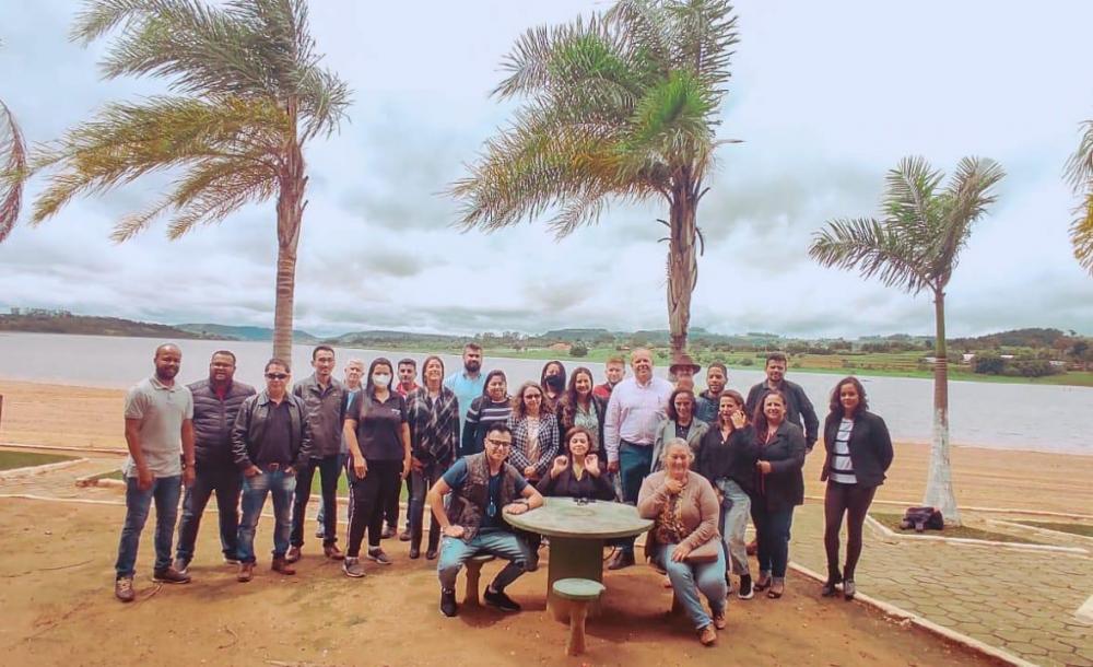 Jacarezinho assina pacto de desenvolvimento turístico do Angra Doce