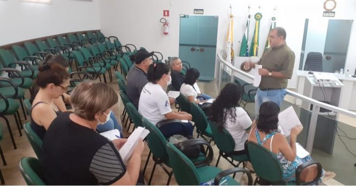 Câmara de Arapoti recebe visita de alunos do curso de Serviços Públicos do IFPR