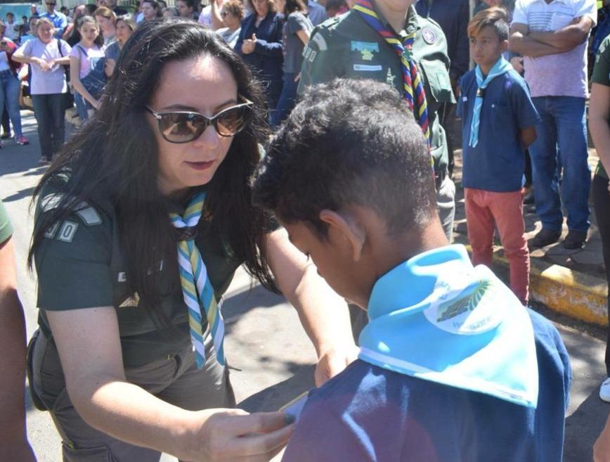 Escoteira brazense, que realiza atividades em Curitiba, planeja auxiliar grupo de W. Braz