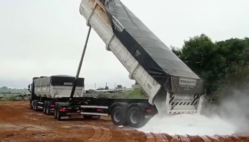 Santana do Itararé recebe 400 toneladas de calcário para setor agrícola 