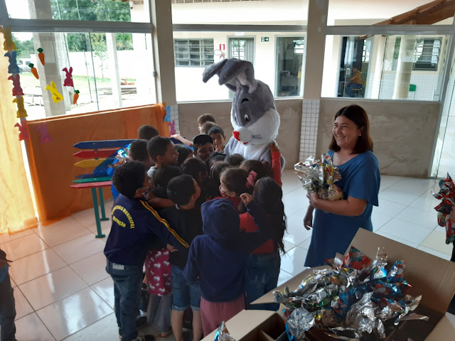 Prefeitura de Jaboti entrega ovos de Páscoa para alunos da Rede Municipal e da Apae