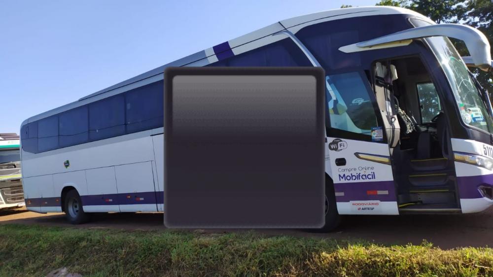 Ônibus da Princesa do Norte e caminhão se envolvem em colisão na PR-092