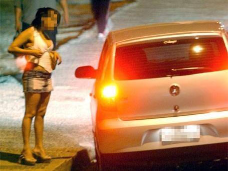 Homem denuncia garota de programa por furtar R$ 500 de sua carteira