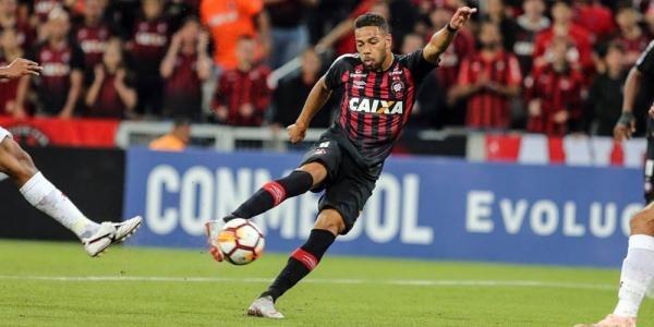 Atlético enfrenta o Fluminense no Rio para fazer história internacional