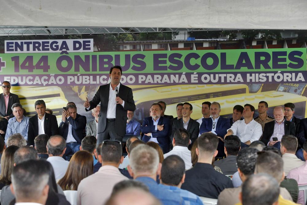 Programa Ganhando o Mundo levará 100 alunos do Paraná para Nova Zelândia