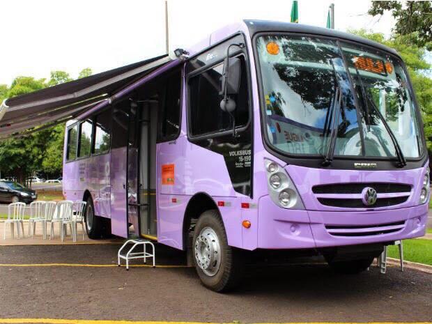 Município de Jacarezinho recebe programa Ônibus Lilás