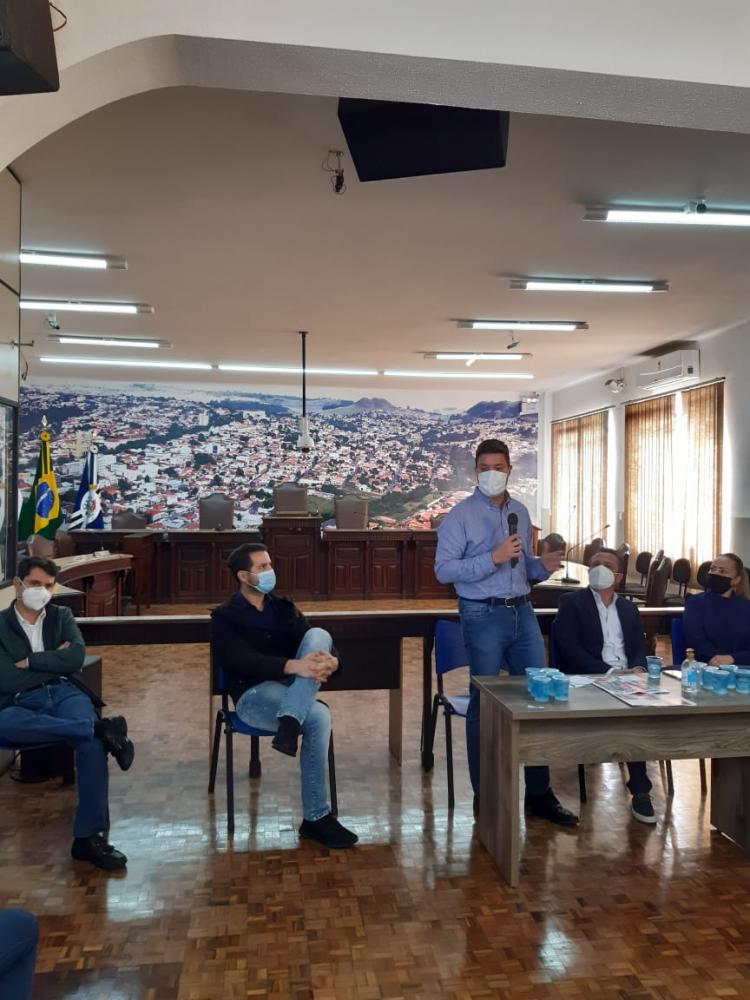 Guto Silva recebe título de Cidadão Honorário de Jacarezinho