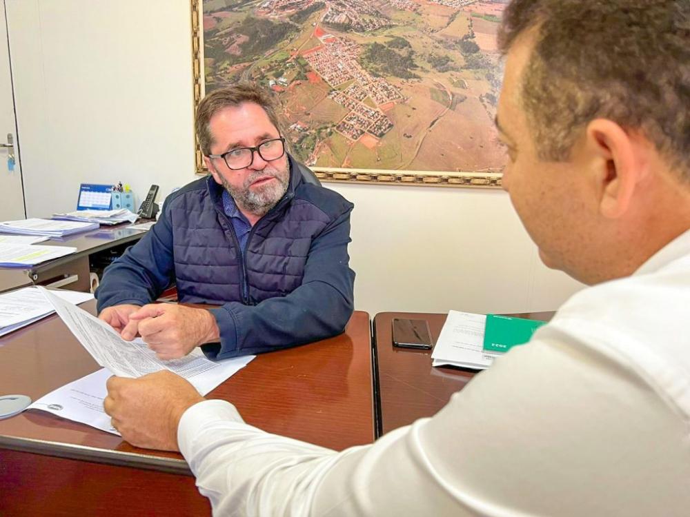 Cobra repórter visita obras e anuncia recursos em Wenceslau Braz