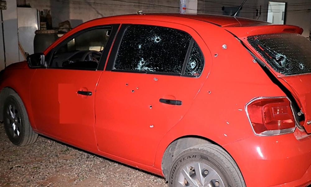 Carro é alvejado e homem leva tiro no peito em tentativa de homicídio no Norte Pioneiro