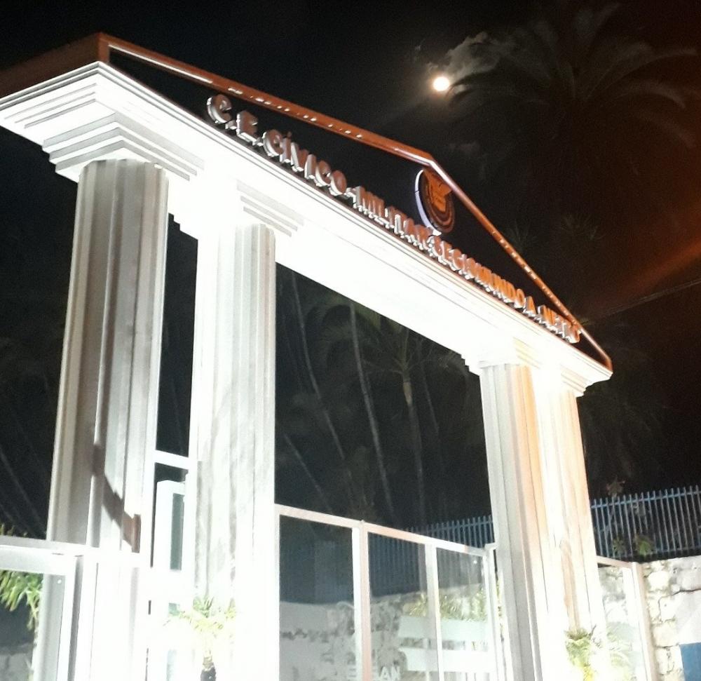 Colégio de Siqueira Campos suspende aulas devido a surto de Covid-19