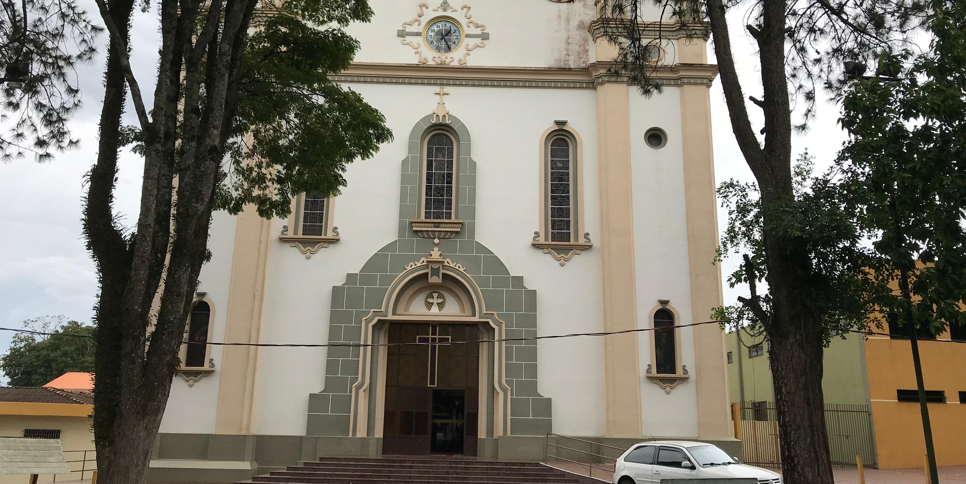 Homem tem bicicleta furtada enquanto rezava na igreja