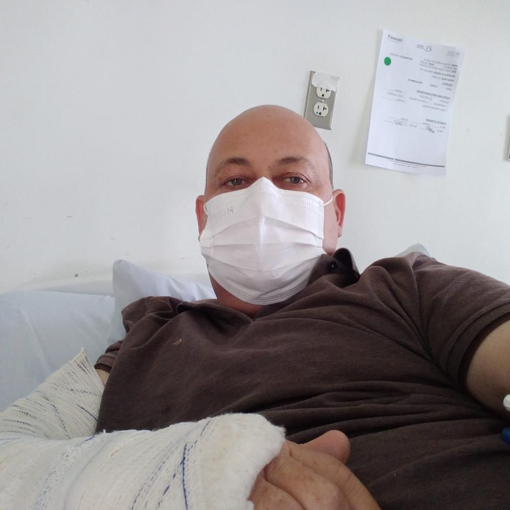 Prefeito de Pinhalão passa por cirurgia após acidente de carro