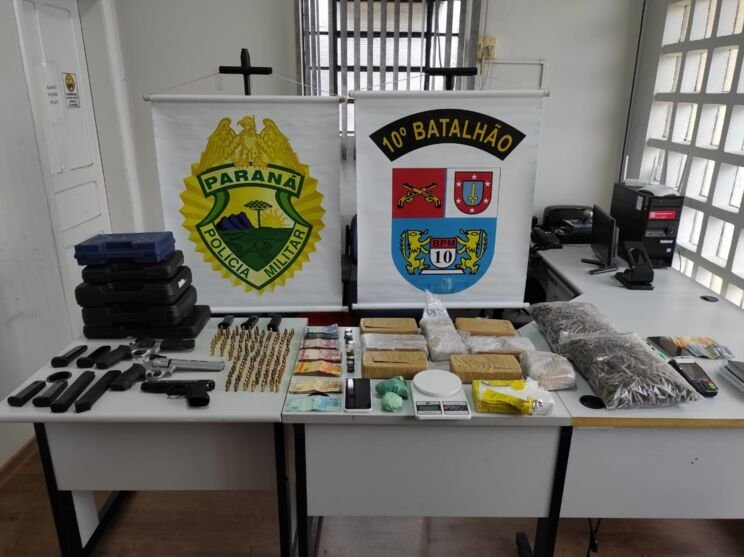 Investigação sobre furto de armas em Tomazina leva a apreensão de drogas e armamentos