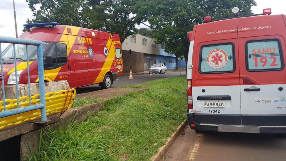 Motociclista tem fratura exposta após atingir carro em Jacarezinho