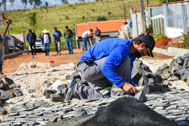 Jaguariaíva avança obras de pavimentação no bairro Santa Cecília  