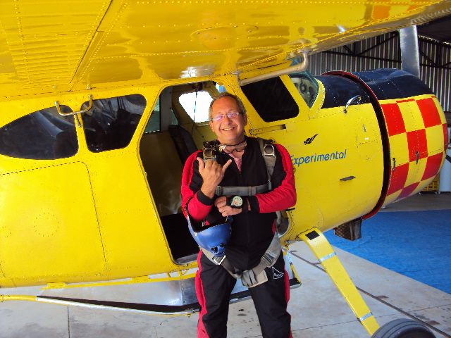 Renan conversa hoje com o paraquedista brazense Hercílio Júnior