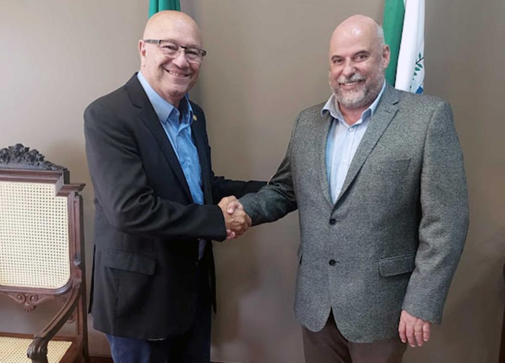 Parceria entre a UENP e UFPR fortalece desenvolvimento do Norte Pioneiro, diz Romanelli