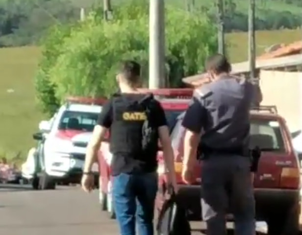 Homem não aceita o fim do relacionamento e mata as duas filhas