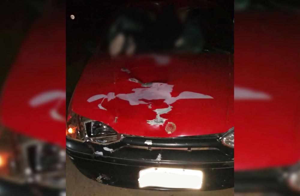 Motorista abandona carro com corpo de trabalhador atravessado no para-brisa em Sengés