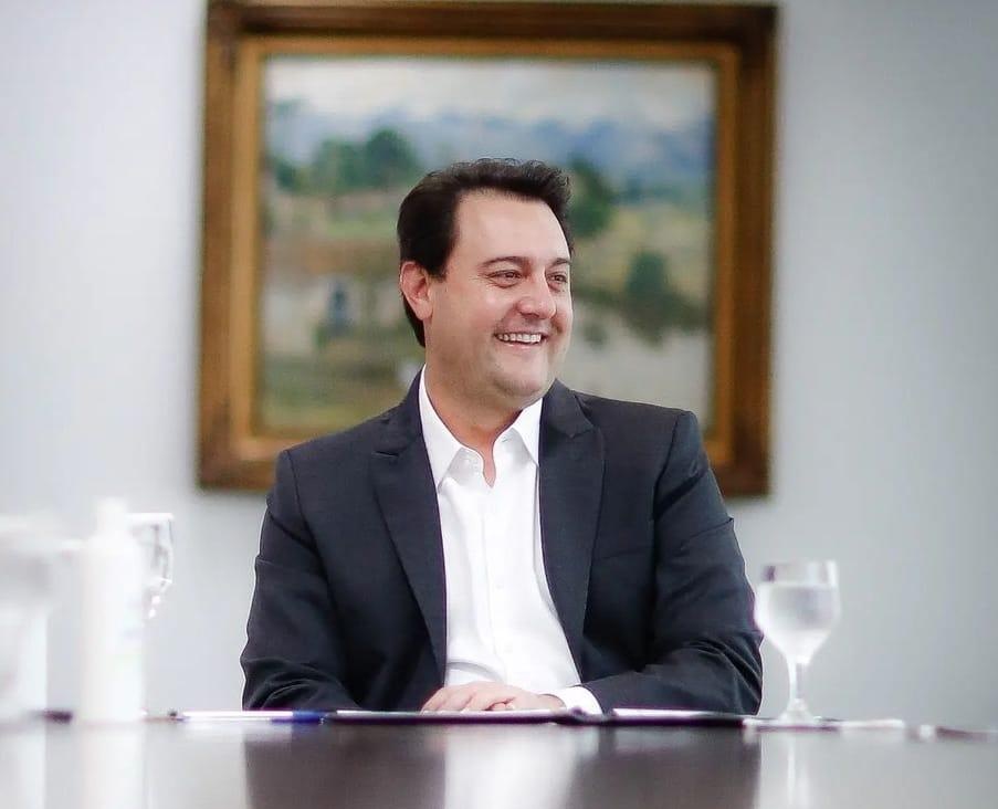 Governador participa de sabatina e fala sobre crescimento do estado nos últimos anos