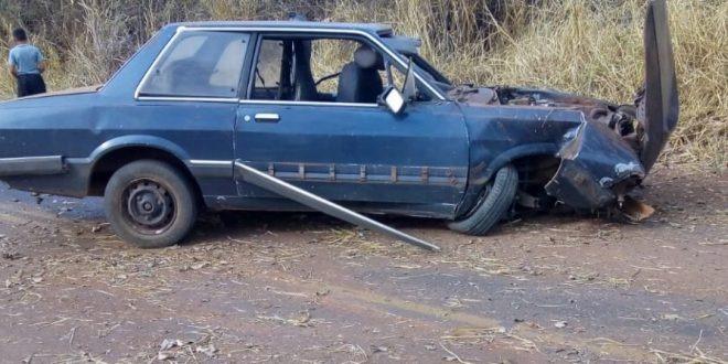 Embriagado, motorista de Del Rey se envolve em acidente e homem é preso com faca