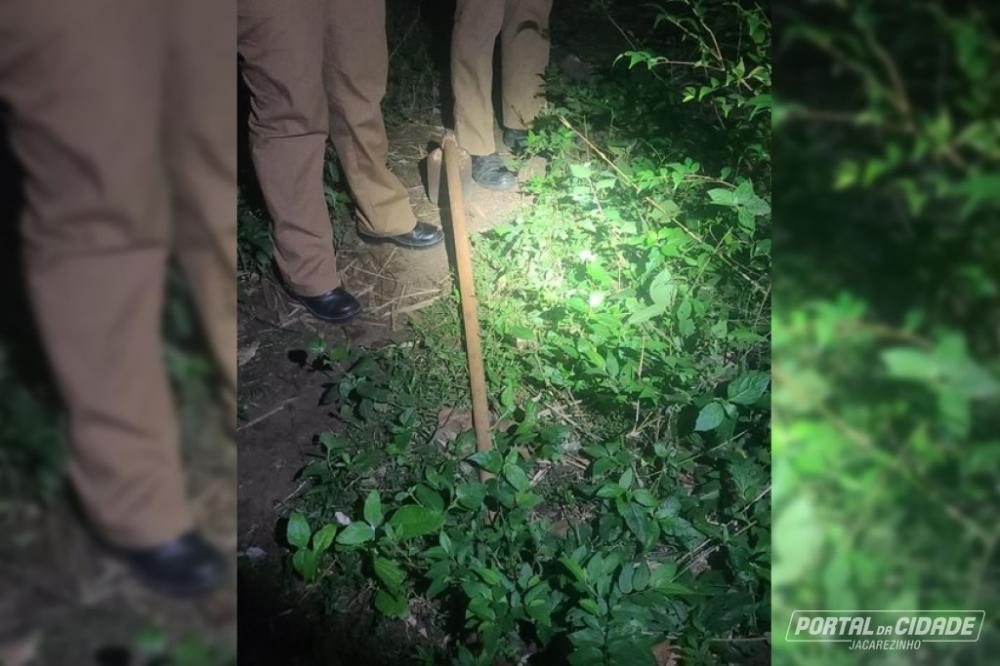 Polícia prende suspeitos de homicídio no caso do corpo encontrado prestes a ser enterrado