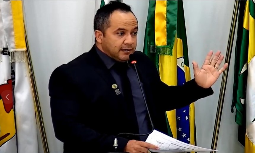 Vereador Luciano Vavá cobra melhorias no atendimento de Saúde em Arapoti 