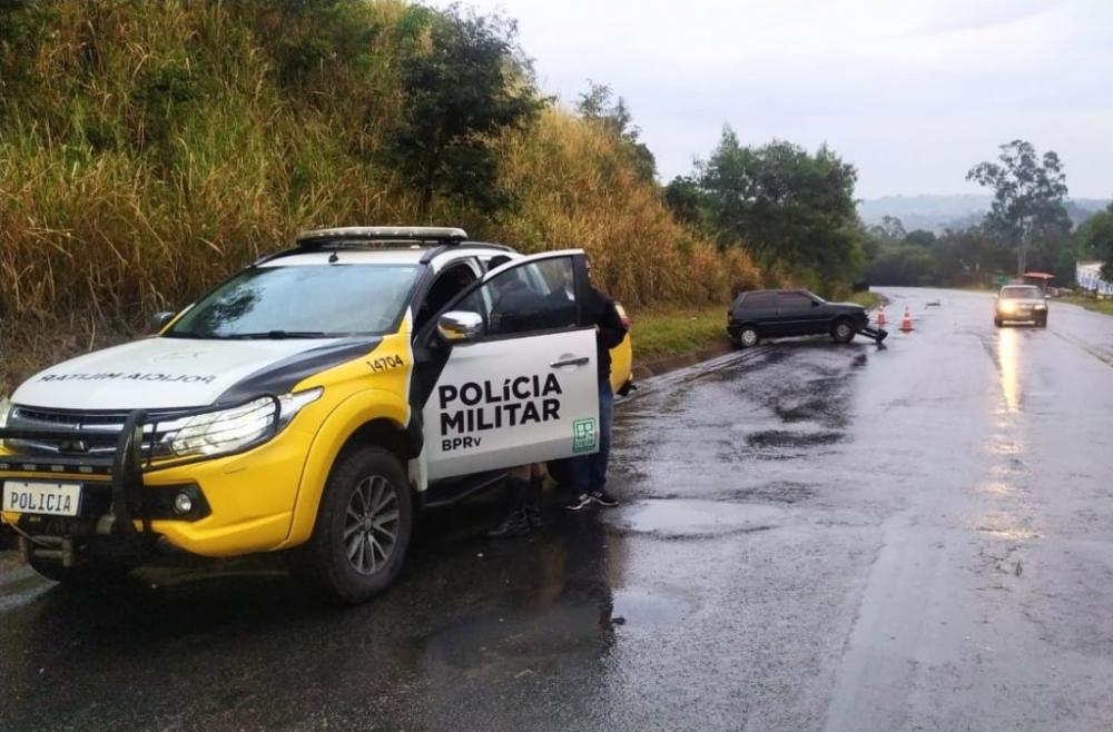 PRE registra acidente entre dois veículos na PR-092
