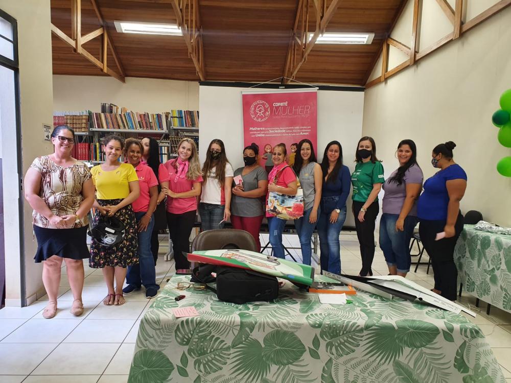 Grupo de Jundiaí do Sul desenvolve projeto “Tecendo ideias, construindo sonhos”