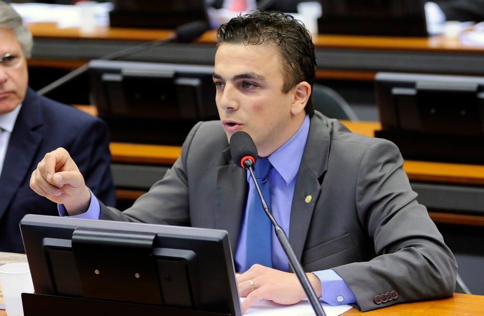 Aliel Machado analisa relatório de PL sobre redução de agrotóxicos