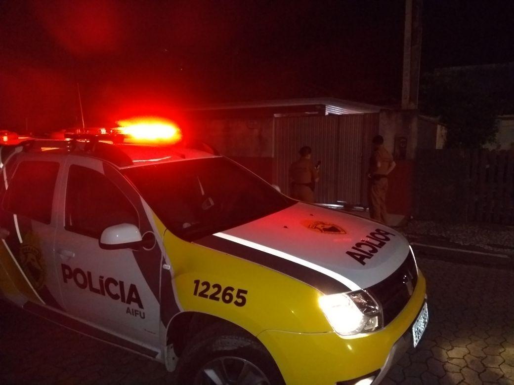 Homem morre após levar facada em briga de bar