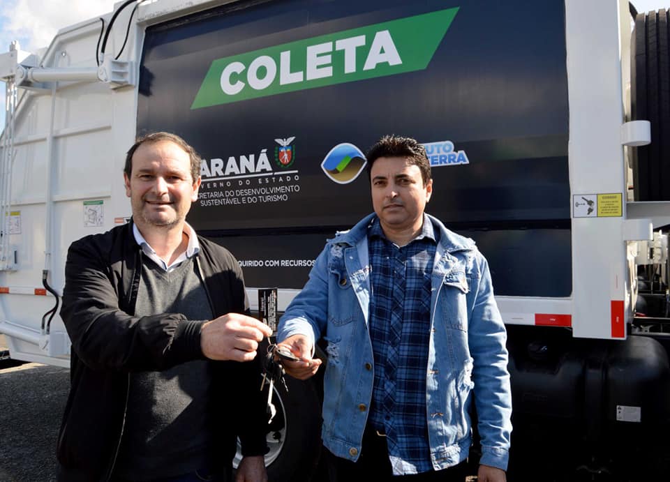 Japira recebe caminhão compactador do projeto Patrulha Ambiental