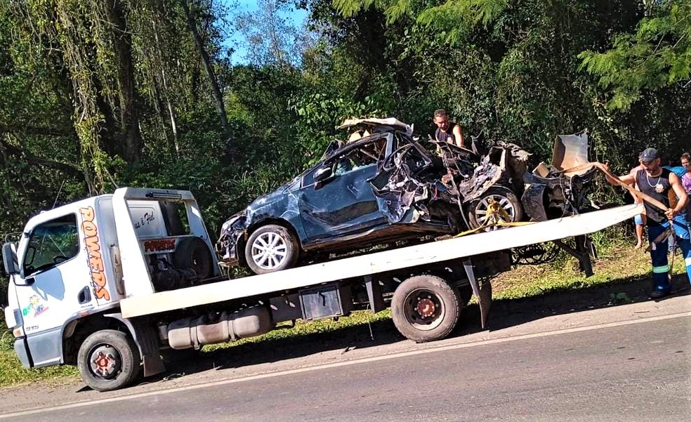 Jovem de 23 anos morre em acidente após voltar de visita ao pai internado  