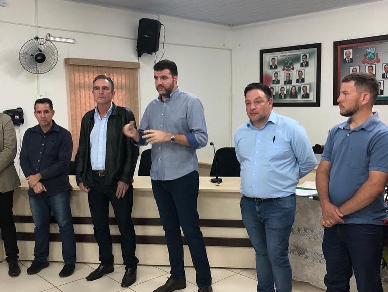 Jundiaí do Sul recebe 14 títulos de propriedades definitivas ao Assentamento Matida 