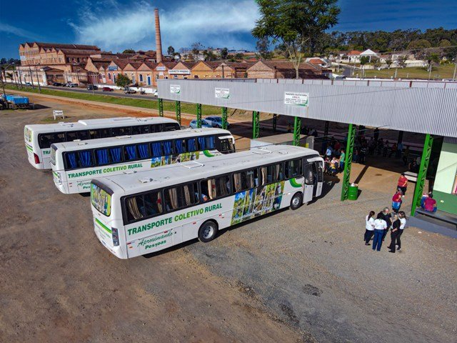 Prefeitura de Jaguariaíva adquire novos ônibus para ampliar transporte rural    