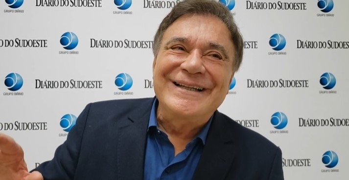 Alvaro Dias confirma novamente pré-candidatura ao Senado