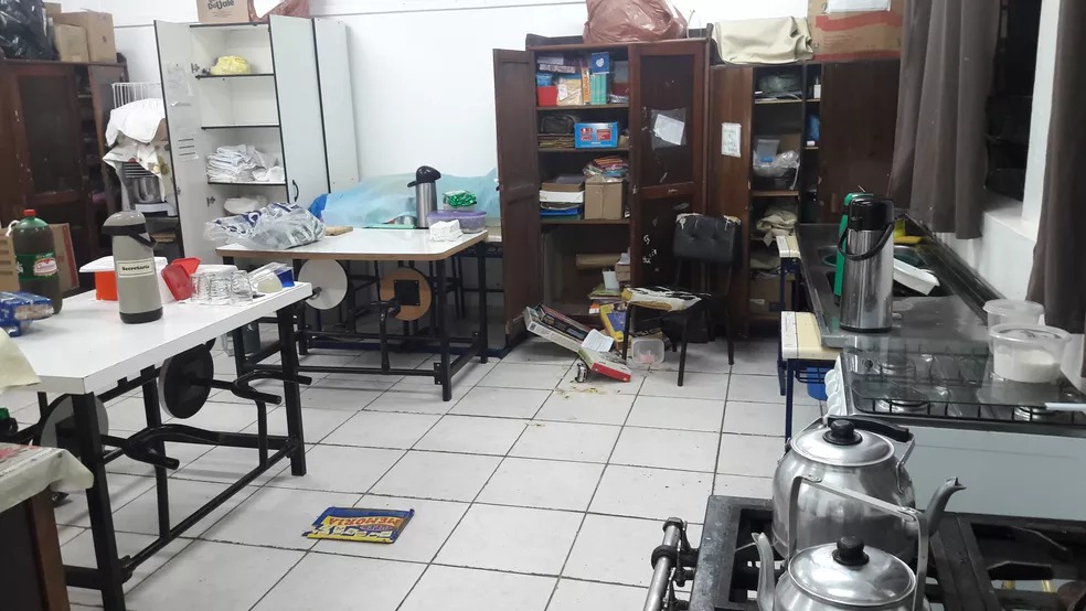 Preso suspeito de furtar alimentos em Colégio Cívico Militar de Ribeirão Claro