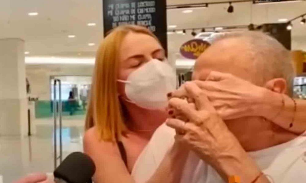 Stênio Garcia é tirado a força de entrevista por esposa