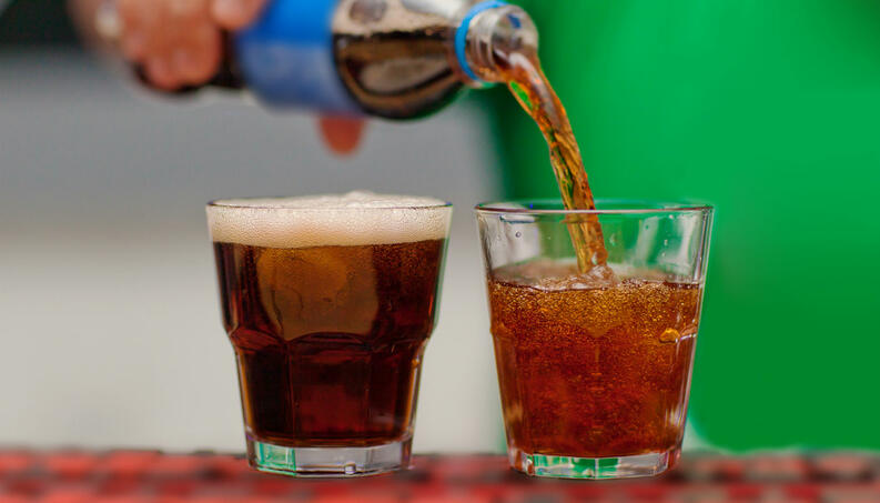 Mulher pede o troco do “Refri” e é agredida pelo marido