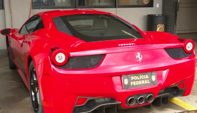 Ferrari apreendida no Norte Pioneiro e que vale mais de R$ 1 milhão vai a Leilão