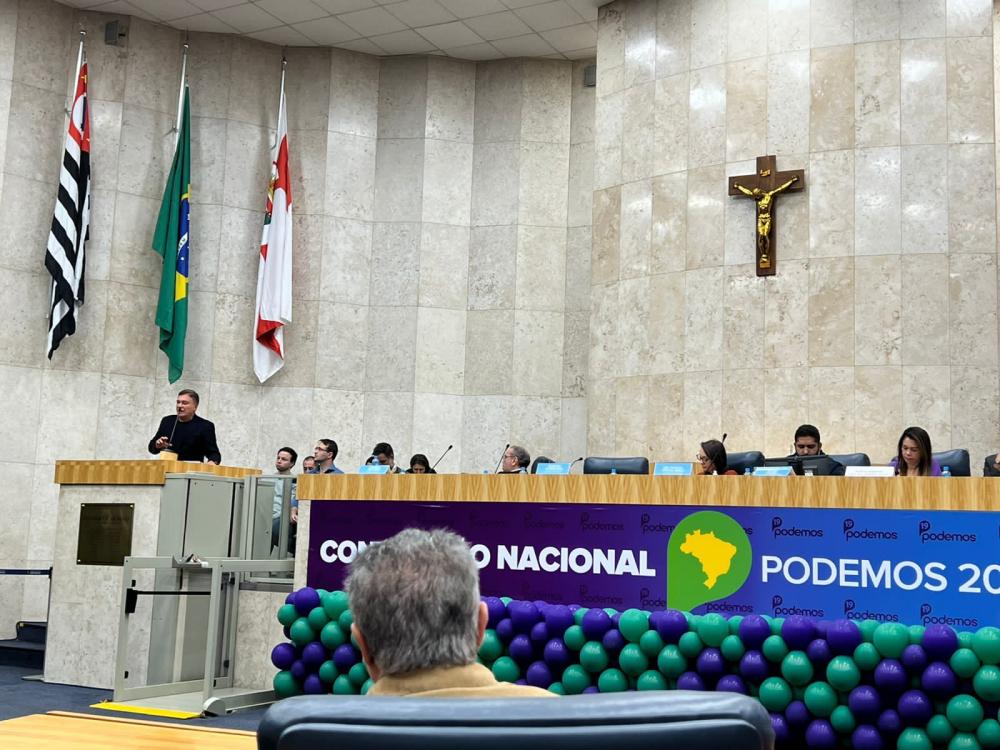 Lideranças nacionais do Podemos pedem Alvaro Dias para presidente