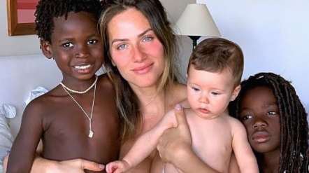 Gio Ewbank xinga mulher que praticou racismo contra seus filhos em Portugal