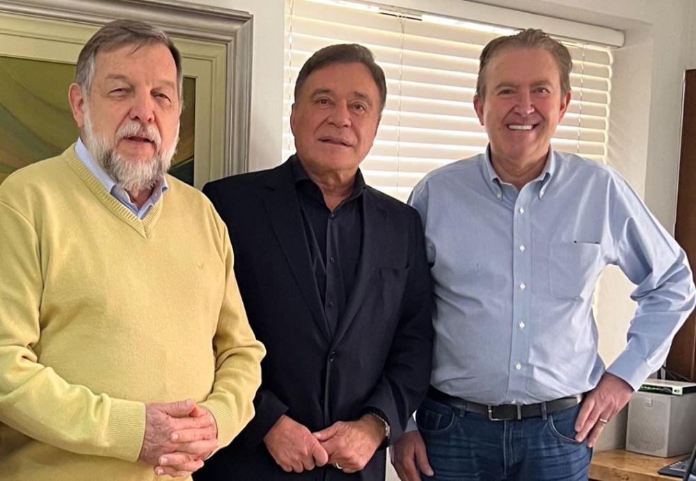 Partidos se unem em torno de Álvaro Dias