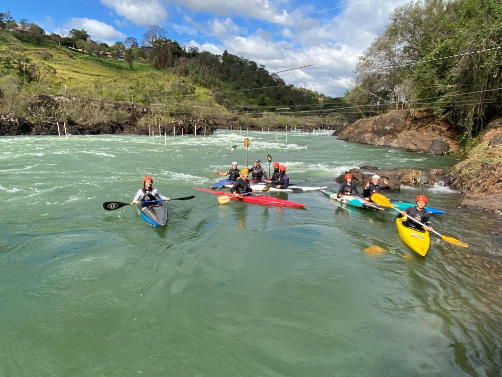 Equipe Atoca de Tomazina segue entre os melhores clubes de Canoagem do Brasil