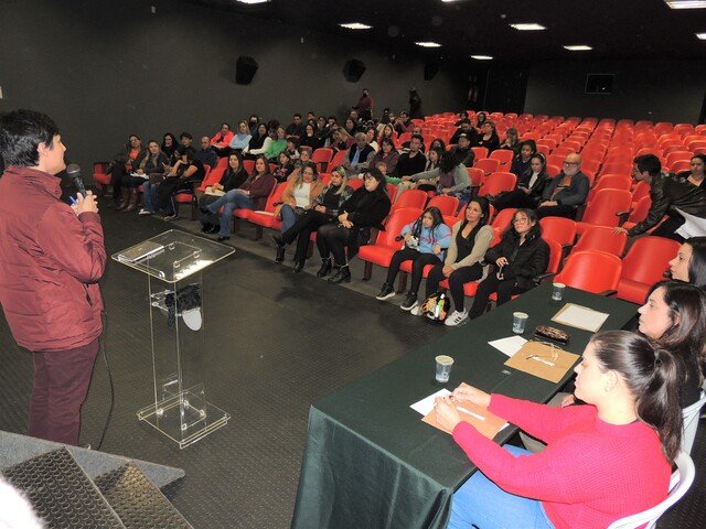 Prefeitura municipal realiza primeira etapa do VI Concurso de Declamação de Poesias