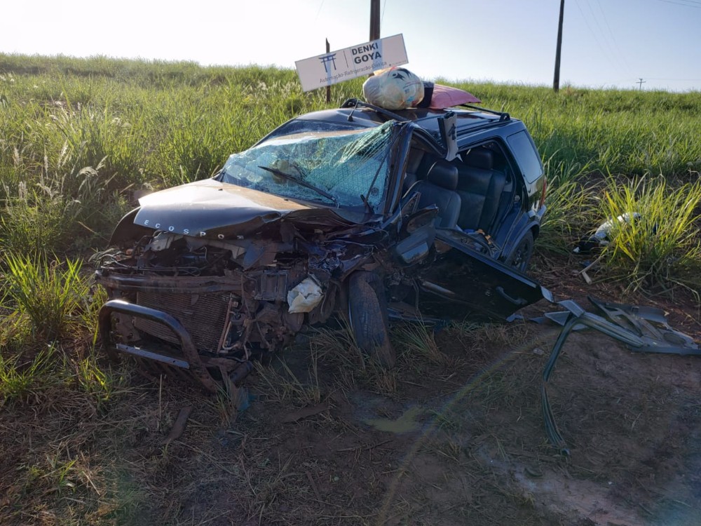 Grave acidente deixa seis feridos na BR-369 em Cambará