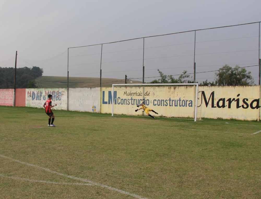 Semifinais do Bom de Bola são decididas nos penaltis em Santana do Itararé