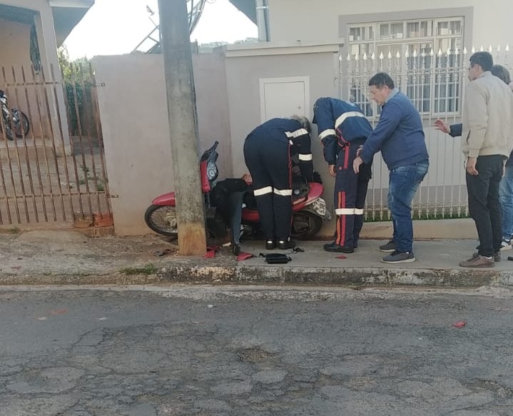 Acidente com moto deixa jovem em estado grave em Siqueira Campos