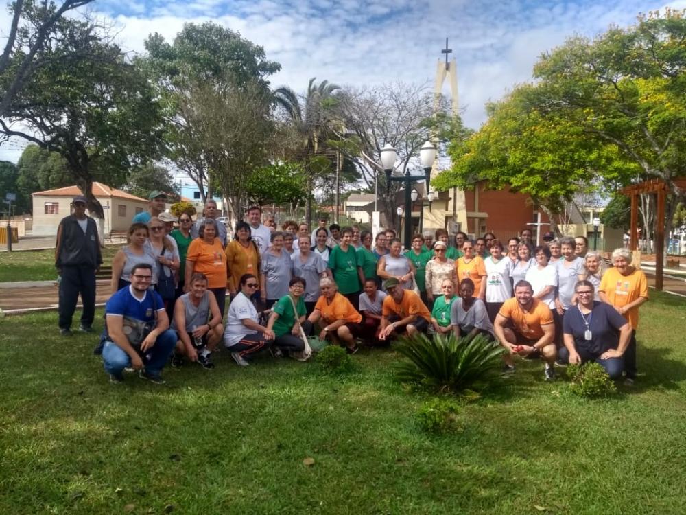 CRAS de Salto do Itararé promove grupo de idosos “Anos Dourados”